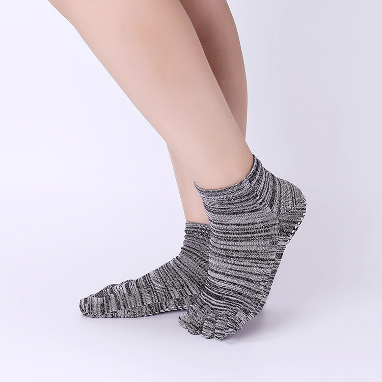 미끄럼 방지 요가 양말 그립이 있는 통기성 발가락 분리 - Pilates Yoga Grip Socks 리뷰 및 가격